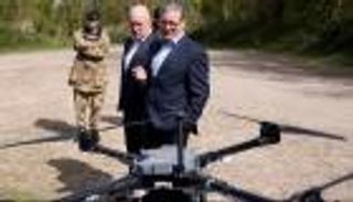 بريطانيا تحت رقابة «جواسيس السماء».. مئات المسيّرات فوق المدن