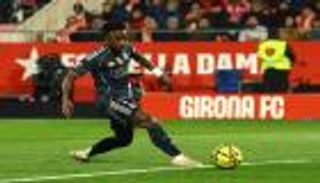 المفاوضات تزداد تعقيدا.. فينيسيوس يربك ريال مدريد من جديد