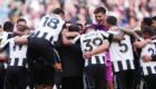 في أعياد الميلاد.. نجم البريميرليغ بطلا لمسرحية «علاء الدين»