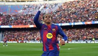 لامين يامال نجم برشلونة الواعد