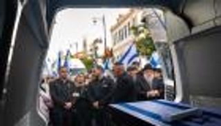 المرحلة الثانية من اتفاق غزة عالقة.. رفات تسلمته إسرائيل ليس لأي رهينة