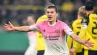 تزامنا مع تألقه.. مدرب ليفركوزن يحذر مازا «الجائع»