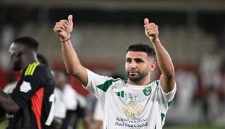 رياض محرز نجم منتخب الجزائر