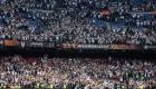 خوفا من أزمة 2022.. برشلونة يتخذ قرارا خاصا قبل مواجهة فرانكفورت