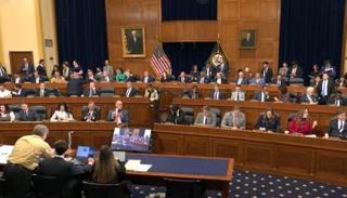 جانب من اجتماع لجنة الشؤون الخارجية بمجلس النواب الأمريكي 