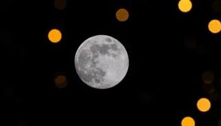 القمر البارد.. آخر بدر عملاق في 2025