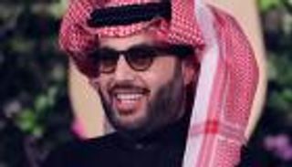 تركي آل الشيخ يروّج لمسرحية &laquo;عرس مطنطن&raquo; بإعلان رسوم متحركة