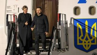 زيلينسكي وزوجته لدى وصولهما دبلن