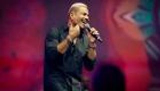 ممنوع الرقص ولا يسمح بدخول القاصرين.. شروط حفل عمرو دياب بالكويت 