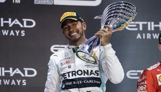 هاميلتون بزي مرسيدس