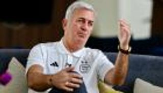 «هذه مشاكل الجزائر».. نصري يهاجم بيتكوفيتش ويبعث برسالة لغويري ومحرز