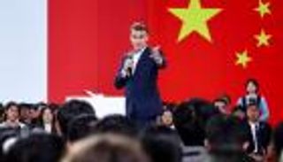 زيارة ماكرون للصين.. خبراء يفكون شيفرة رسائله لطلاب &laquo;تشنغدو&raquo;