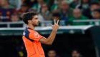 هاتريك توريس وأولى بصمات روني.. ثنائي برشلونة يعيد كتابة التاريخ