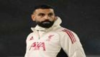 «أشعر وكأن النادي يتجاهلني».. محمد صلاح يخرج عن صمته بتصريحات نارية