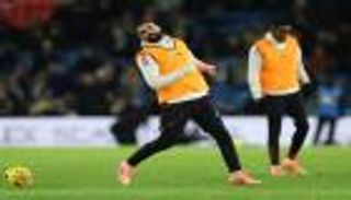 «اتصلت بوالدتي».. صلاح يكشف سراً غريباً وسط دراما ليفربول