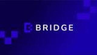 خبراء الاقتصاد والإعلام والسياسة يتبادلون رؤاهم في فعاليات قمة «بريدج» 2025