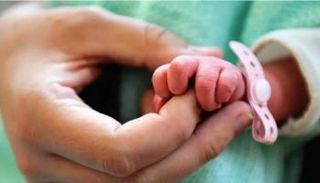 انهيار في أعداد المواليد الجدد في فرنسا