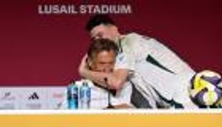 بعد إهداره ركلة جزاء.. عبدالله الحمدان يعتذر لهيرفي رينارد (فيديو)