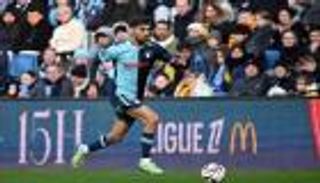 قبل «أمم أفريقيا 2025».. اكتشاف جزائري يلمع في الدوري الفرنسي