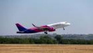 قطاع الطيران العالمي يتوقع 5.2 مليار مسافر في 2026 مع أرباح قياسية