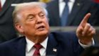 ترامب يحذر أوروبا من «محو حضاري».. ويصعّد ضد أوكرانيا