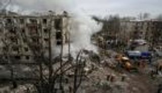 روسيا وأوكرانيا.. ضربات متبادلة وخطة سلام «معدلة» 