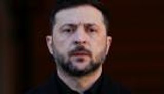 «حرب الزمن» في أوكرانيا.. ترامب يضغط بمهلة وزيلينسكي يريد وقتا