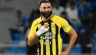 هل حسم الاتحاد السعودي موقفه من تجديد عقد بنزيما؟