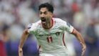 يزن النعيمات ومفاوضات الأهلي المصري.. أول رد من نجم منتخب الأردن