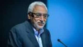 فوز البروفيسور عباس الجمل بجائزة نوابغ العرب في الهندسة 2025