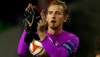 هاري كين في دور حارس المرمى