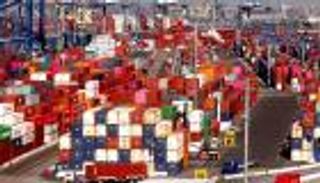 العجز التجاري الأمريكي يهوي إلى أدنى مستوياته في 5 أعوام