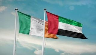 علما دولتي الإمارات وإيرلندا