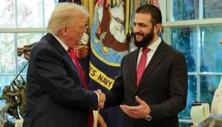 ترامب والشرع في لقاء سابق