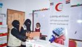 الهلال الأحمر الإماراتي يدشن حملة كسوة الشتاء في حضرموت