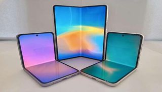 هواتف ذكية قابلة للطي 