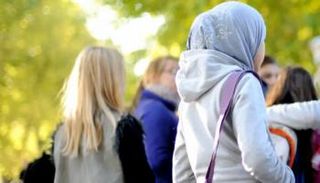 النمسا تحظر الحجاب في المدارس