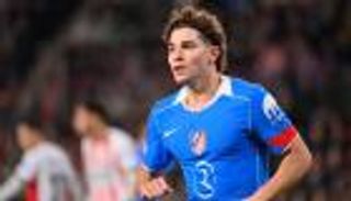 «أعلم ما يُقال».. جوليان ألفاريز يرد على شائعات انتقاله إلى برشلونة