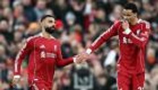 «اللعب معه نعمة».. إيكيتيكي يتغنى بمحمد صلاح