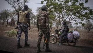 جندي وشرطي في شمال بنين- أرشيفية