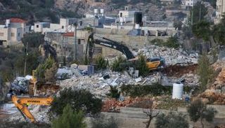 جرافات إسرائيلية تهدم منزلين لفلسطينيين في بيت لحم بالضفة الغربية