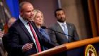 &laquo;FBI&raquo; وأوكرانيا.. لقاءات سرية تثير قلق الغرب وتضاعف تعقيدات المفاوضات