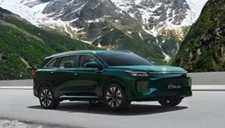 سيارة DFSK E5 Plus