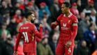 قائد ليفربول يكشف عن أمنيته تجاه مستقبل محمد صلاح