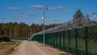 إستونيا تحصن حدودها مع روسيا بـ&laquo;أسنان التنين&raquo;.. &laquo;خطوة دفاعية&raquo;