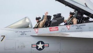 الملاح الخلفي في الطائرات المقاتلة عنصر لاغنى عنه