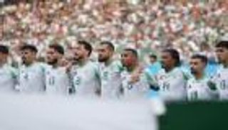 الدنمارك تلهمه.. لاعب جزائري يضحي بعطلته ليطرق باب أمم أفريقيا