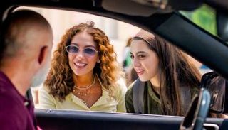 لقطة من مسلسل "ميد تيرم"