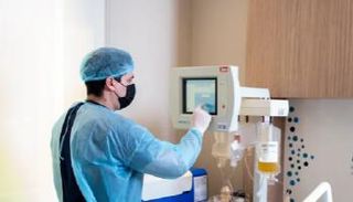 أول تجربة إماراتية لعلاج التصلب المتعدد بالخلايا الجذعية الذاتية 