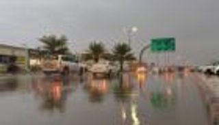 السعودية.. أمطار غزيرة تضرب الرياض وتحذيرات &laquo;حمراء&raquo; من السيول 